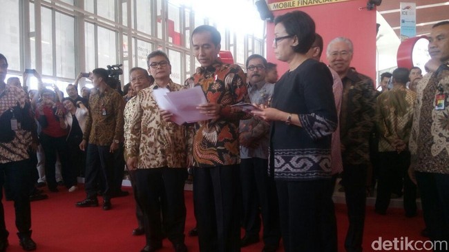 Cawapres pendamping nanti harus memiliki kriteria memiliki visi, misi, kerangka kerja, dan semangat kerja yang sama dengan Presiden Jokowi.