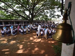 Kejam! Guru di Lembata NTT Hukum Murid dengan Minum Air Kotor