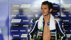 'Nikmatilah Valentino Rossi Sebelum Pensiun'