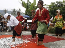Promosi Budaya, Pariaman Hadirkan Kesenian Minang Tiap Weekend
