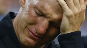 Tangisan Schweinsteiger Tumpah di Laga Terakhir