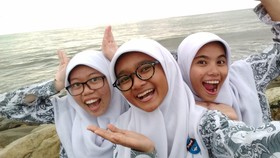 Trio Siswi Penemu Manfaat Cangkang Langkitang