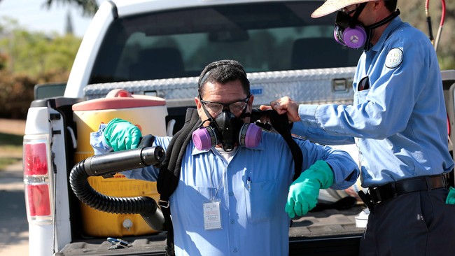 Depkes Johor, Malaysia, akan mewajibkan semua kendaraan dari dan menuju Singapura disemprot dengan obat nyamuk, untuk mencegah penyebaran virus Zika.