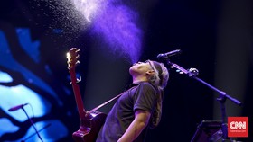 Konser Iwan Fals, Suara Lantang Sang Legenda