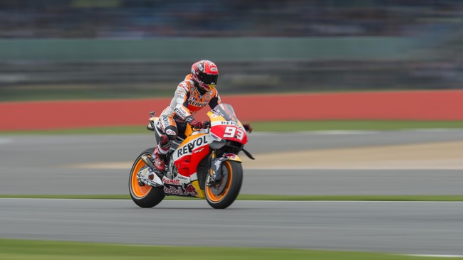 Keberhasilan Marc Marquez finis di posisi keempat pada MotoGP Inggris tidak lepas dari sejumlah keberuntungan yang diraih pebalap Repsol Honda tersebut.