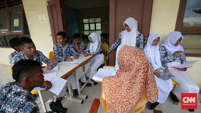 Perhimpunan Pelajar Indonesia (PPI) Se-Dunia memanggil kalian-kalian yang punya perhatian dalam pengembangan pendidikan di Indonesia.