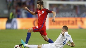 Adam Lallana Bawa Inggris Menang