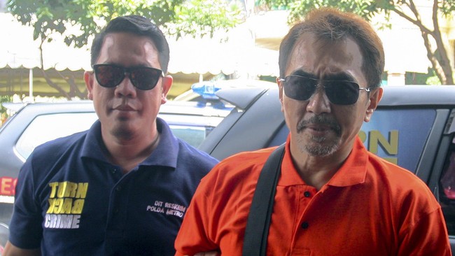 Polisi merampungkan sejumlah berkas perkara milik mantan Ketua PARFI Gatot Brajamusti, termasuk perkara pelecehan seksual.