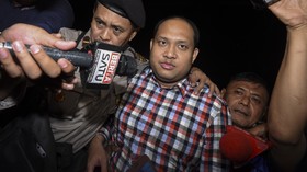 KPK Sita Dua Motor Mewah Bupati Banyuasin