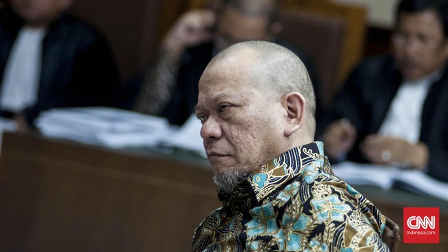 Kuasa hukum La Nyalla berharap jaksa mempertimbangkan pengembalian dana hibah ke Kadin Jawa Timur yang telah dilakukan kliennya.