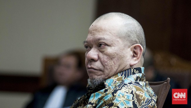 Pencarian dukungan oleh kandidat Gubernur Jatim yang didukung Gerindra, La Nyalla, belum menampakkan hasil. Absen di Pilkada jadi opsi.