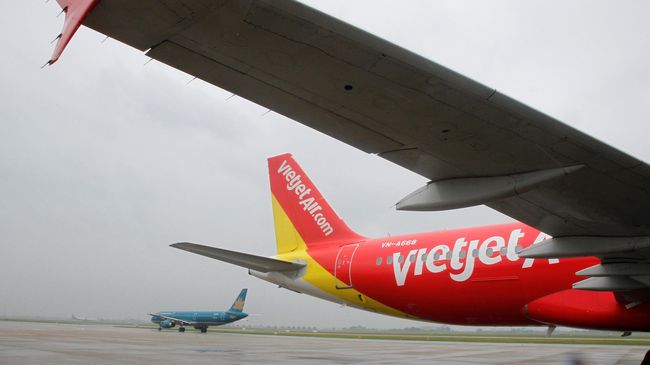 Roda Pesawat Lepas Saat Mendarat, Dua Pilot VietJet Diskors