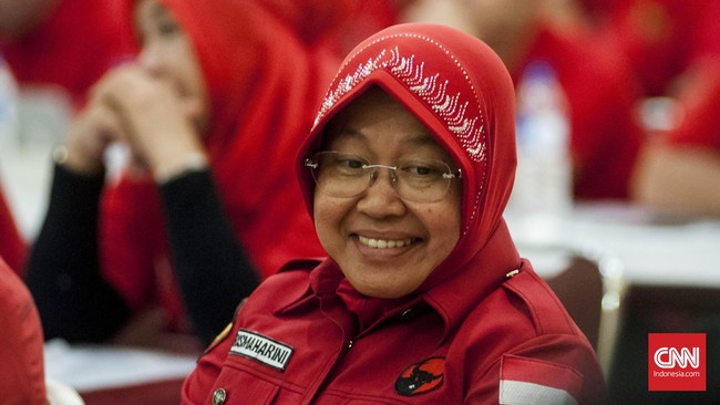 Lantaran batuk dan kelelahan, Wali Kota Surabaya Tri Rismaharini disarankan dokter untuk bertahan di Rumah Sakit dan tak boleh diganggu.