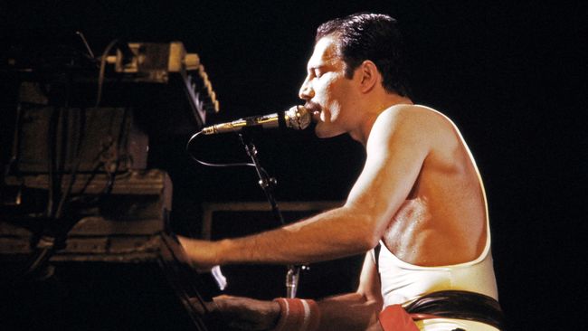 CNNIndonesia.com merangkum lima nama seniman terkenal di dunia yang mengidap HIV/AIDS, termasuk vokalis Queen, Freddie Mercury.