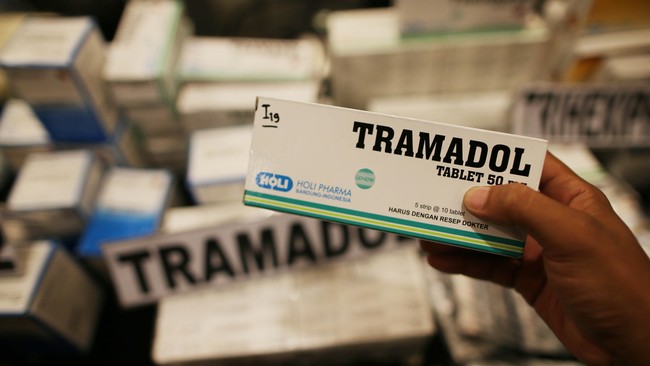 Dinas Kesehatan Pemprov DKI Jakarta minta rumah sakit dan klinik dokter untuk taat aturan, memasok obat dari Pedagang Besar Farmasi yang sudah terdata.