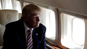 Michael Moore Rilis Film Anti-Donald Trump