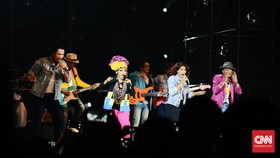 Kolaborasi Atraktif D'Essentials of Groove