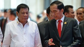 Jokowi Minta Bantuan Duterte Bebaskan WNI Ditawan Abu Sayyaf