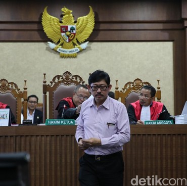 Segini Kisaran Gaji Dokter Djaja Surya yang Tak Temukan Sianida di Tubuh Mirna