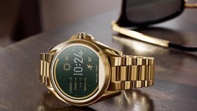 Bergaya dengan Jam Tangan Pintar Michael Kors