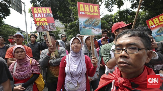 Kelompok yang menolak Ahok diduga berasal dari luar wilayah tersebut saat dirinya tengah bertemu warga dalam kampanye Pilkada.