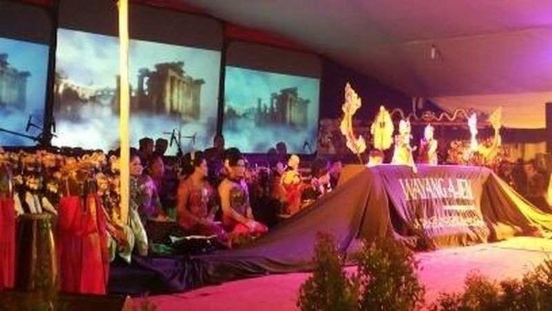 Dalam rangkaian peringatan Hari Jadi ke-518 Kabupaten Kuningan tampil gelar Kuningan–Wayang Ajen Pesona Indonesia 