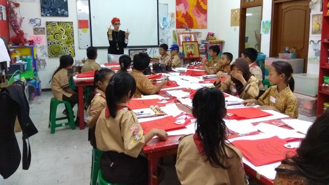 Biar enggak bosan sambil menambah ilmu dan teman, program kunjungan sering diadakan beberapa sekolah.