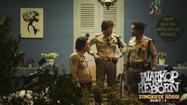 Falcon Pictures menyebut film itu yang tercepat mencapai dua juta penonton dalam sejarah perfilman Indonesia.
