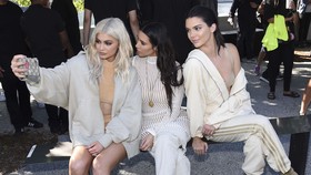 Kylie Jenner Minta Kim Kardashian Hapus Fotonya di Instagram