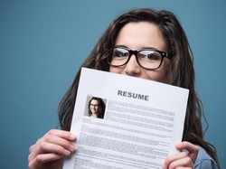 13 Contoh CV Bahasa Inggris Menarik dan Cara Membuatnya