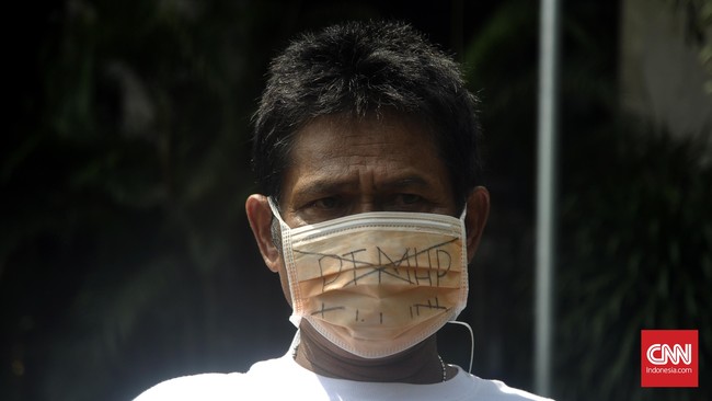 Anak usaha Marubeni Corporation diduga menggusur para petani di Cawang Gumilir, Sumatera Selatan untuk bisnis bubur kertas. Aparat keamanan terlibat.