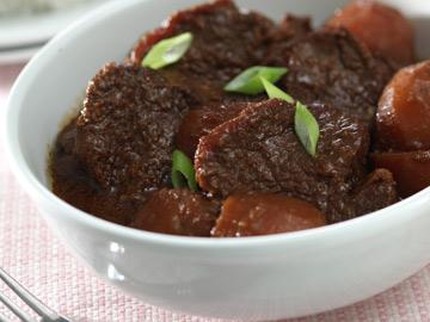 Menu Buka Puasa: Resep Semur Daging Cabai Hijau, Nikmatnya Bikin Ngiler