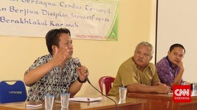 Sang Guru Pembangun Desa