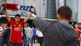 Mengenang Momen Panas Derby Manchester di Old Trafford