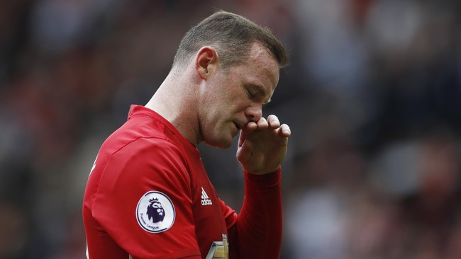 Mantan striker Manchester United, Teddy Sheringham menilai Wayne Rooney merupakan sosok striker yang tak lagi membahayakan saat ini.