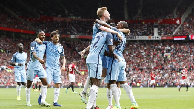 Pep Guardiola tak mau Manchester City langsung dibebani oleh target tinggi setelah tampil gemilang di awal musim.