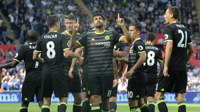 Diego Costa kembali mencetak gol. Penyerang timnas Spanyol itu membawa Chelsea unggul untuk sementara atas tuan rumah Swansea City di babak pertama.