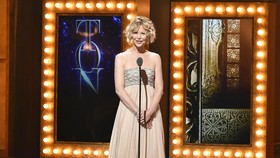 Meg Ryan Akui Masih Terpikat dengan Tom Hanks
