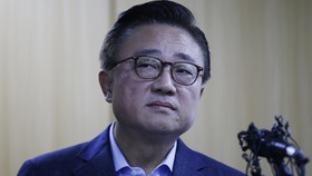 Samsung Pastikan Tunda Kemunculan Galaxy S8