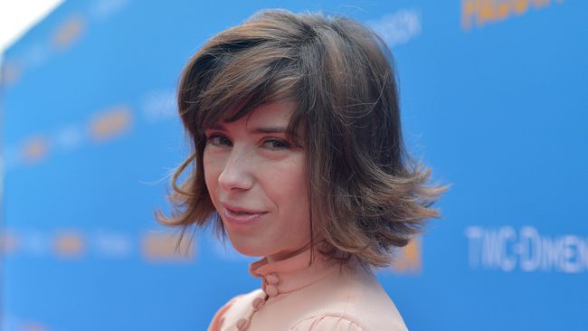 Bermain dengan sangat baik dalam film Maudie, aktris Sally Hawkins menuai pujian di Festival Film Toronto.