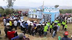 Mengenal Famadihana, Tradisi Gali Kubur di Madagaskar