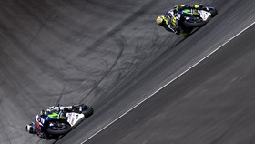 Espargaro: Marah Tanda Rossi dan Lorenzo Belum Menyerah