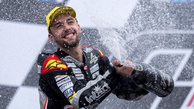 Rookie MotoGP 2017 Tak Sabar Hadapi Rossi