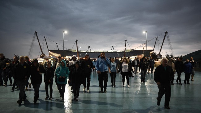 Kala Hujan Tunda Aksi Manchester City