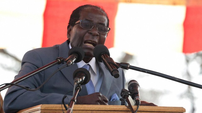 Sebagai pemimpin tertua di dunia yang sudah diserang berbagai penyakit mengkhawatirkan, Mugabe tetap ingin berkuasa.