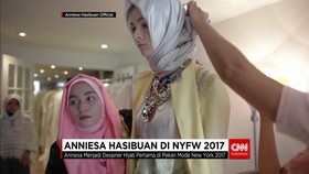 Koleksi Anniesa Memukau Penikmat Mode NYFW 2016