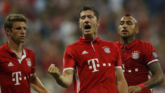 Pelatih Real Madrid Zinedine Zidane memberikan lampu hijau kepada manajemen klubnya untuk merekrut penyerang Bayern Munich Robert Lewandowski.