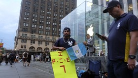 Apa yang Diberi Apple untuk Penerima Pertama iPhone 7?