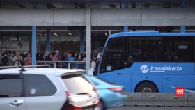 Petugas Transjakarta Lapor Polisi Terkait Kisruh Dewi Perssik