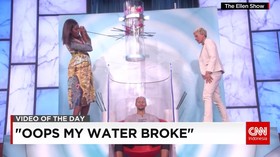 Michelle Obama dan Ellen Menjahili Stephen Curry